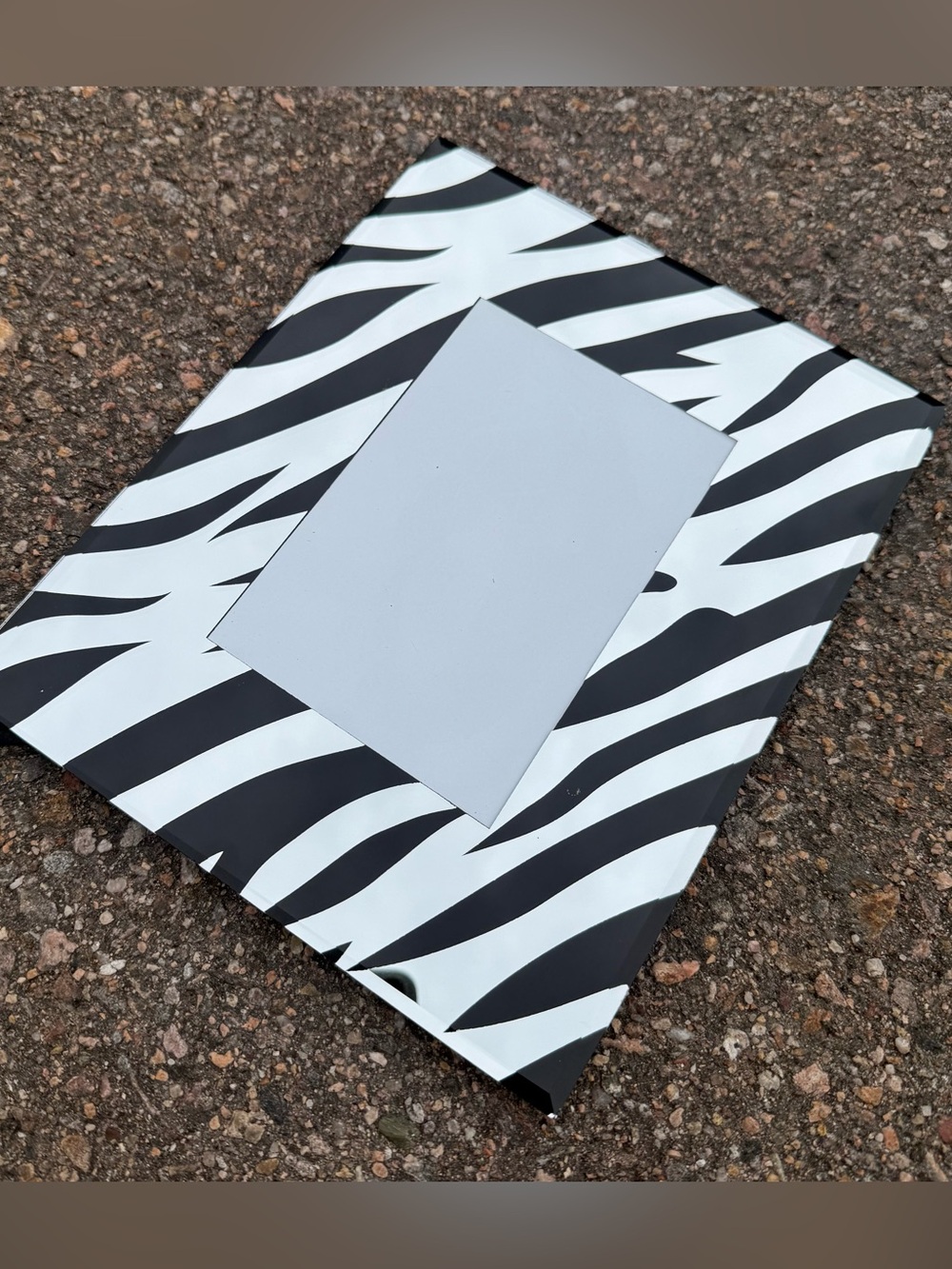 Unbranded Glass 4x6 Photo Frame in Black & Mirrored Silver Zebra Print